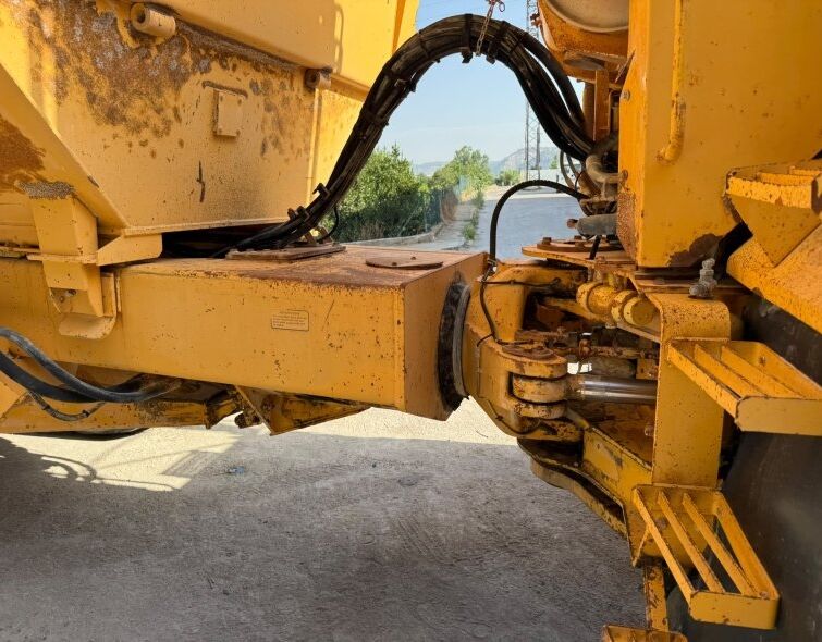 VOLVO A35